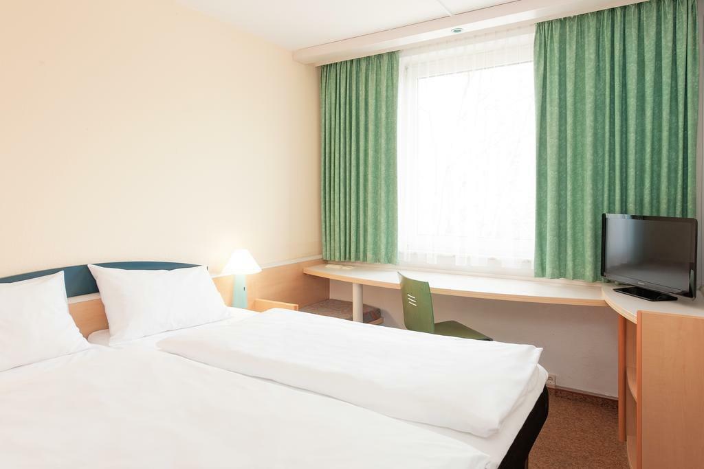 Ibis Paderborn City Exterior foto